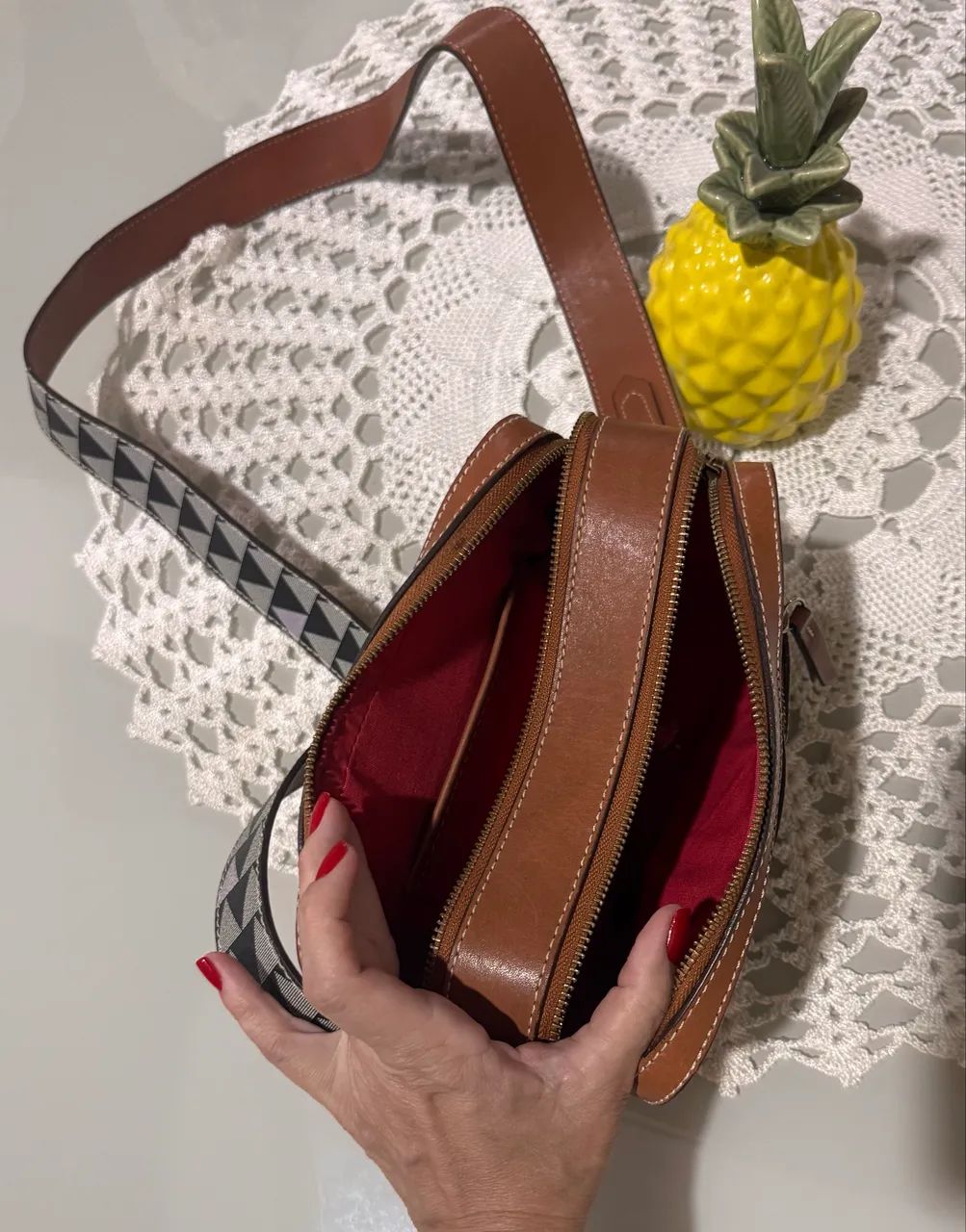 Bolsa Schutz Coleção Triangle - Foto 3