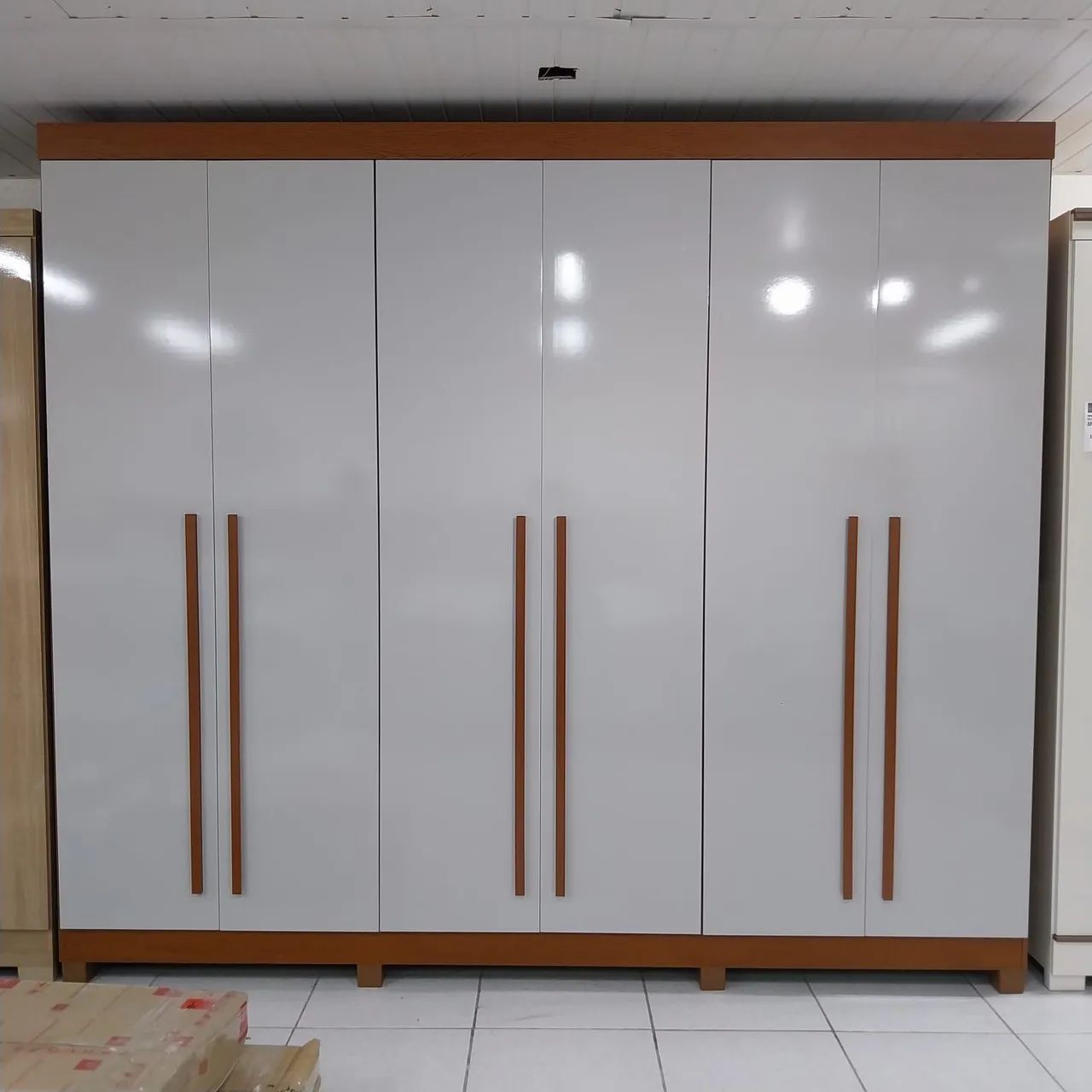GUARDA ROUPA CASAL PORTAS