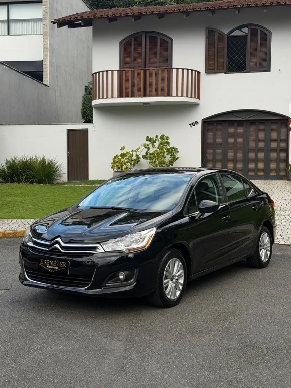 Citroën C4 C4 LOUNGE Tendance 2.0 Flex 4p Aut. 2015