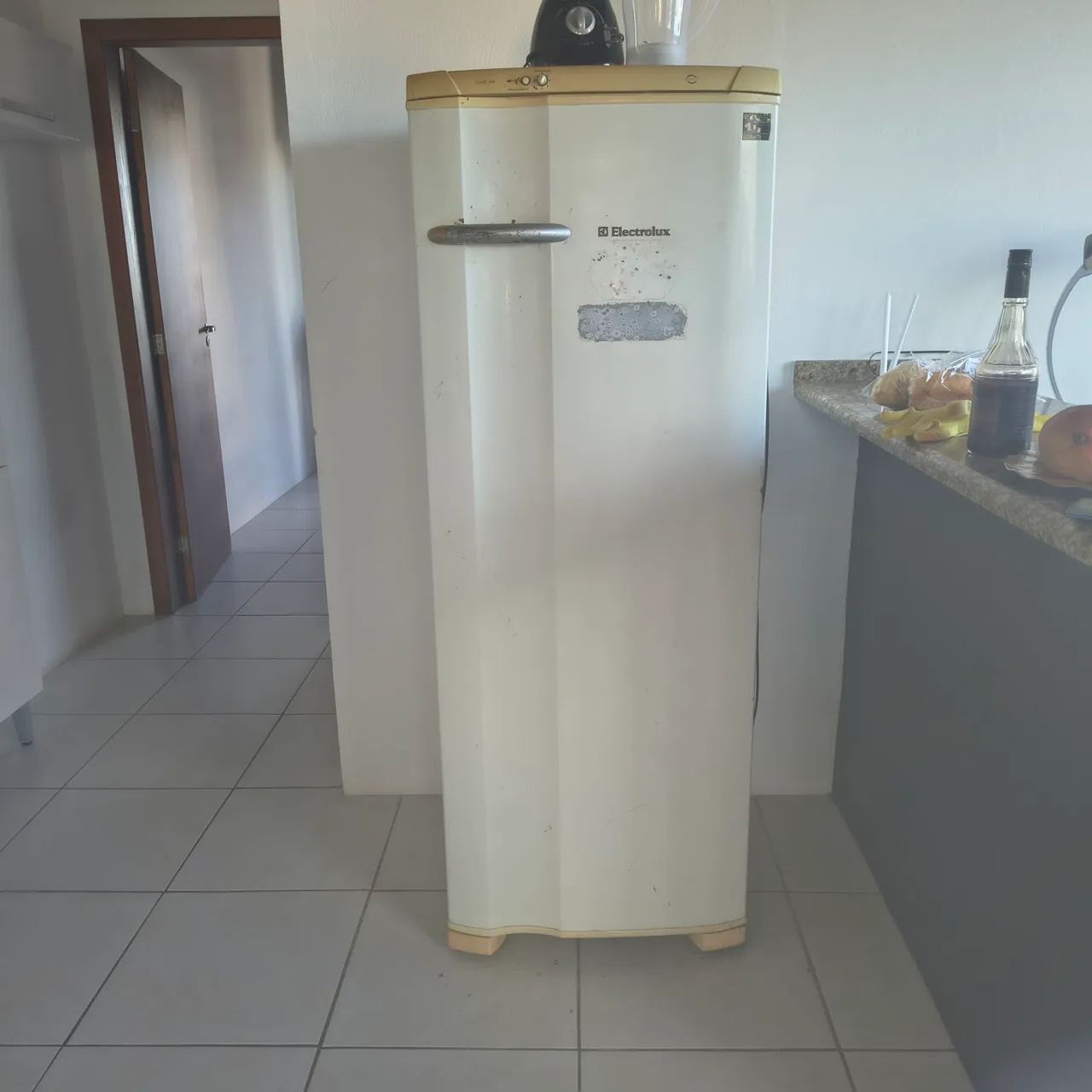 Geladeira Eletrolux *funciona bem*