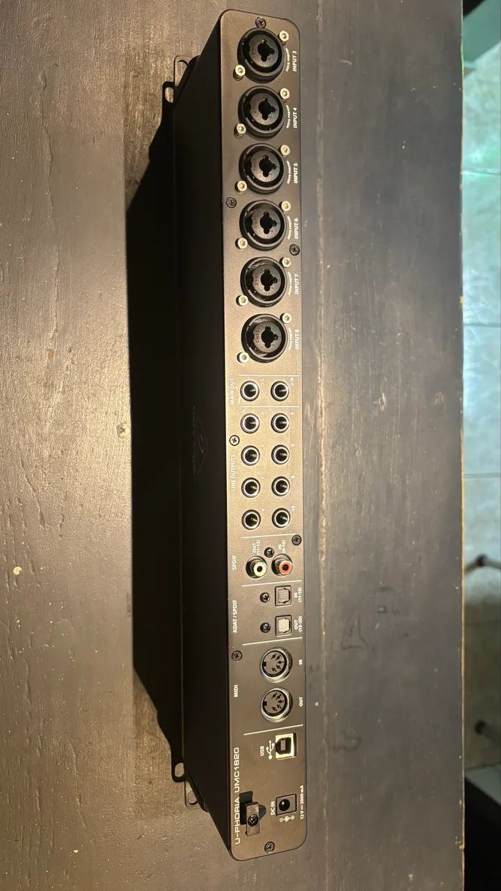 Interface placa de som Behringer UMC1820  - Foto 2