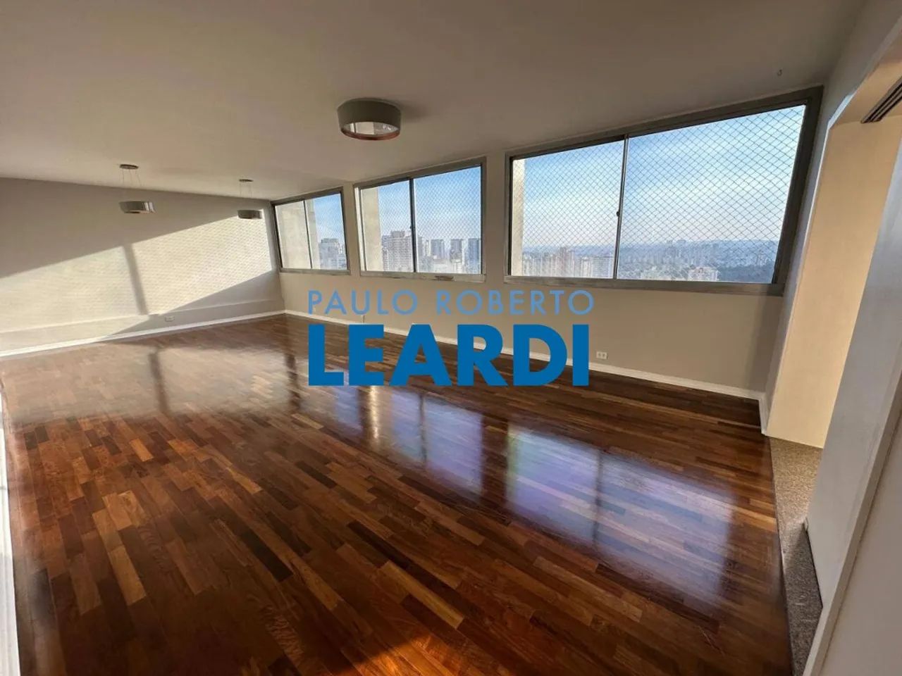 APARTAMENTO - MORUMBI - SP