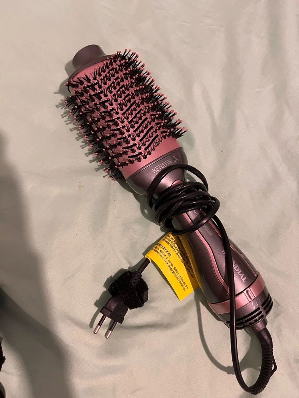 Escova modeladora Mondial