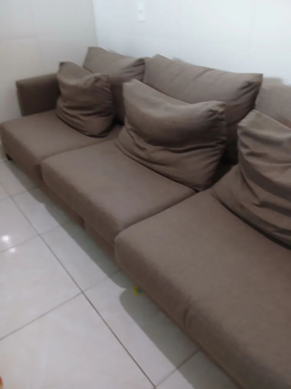 Vende se um sofá grande e muito conservado 