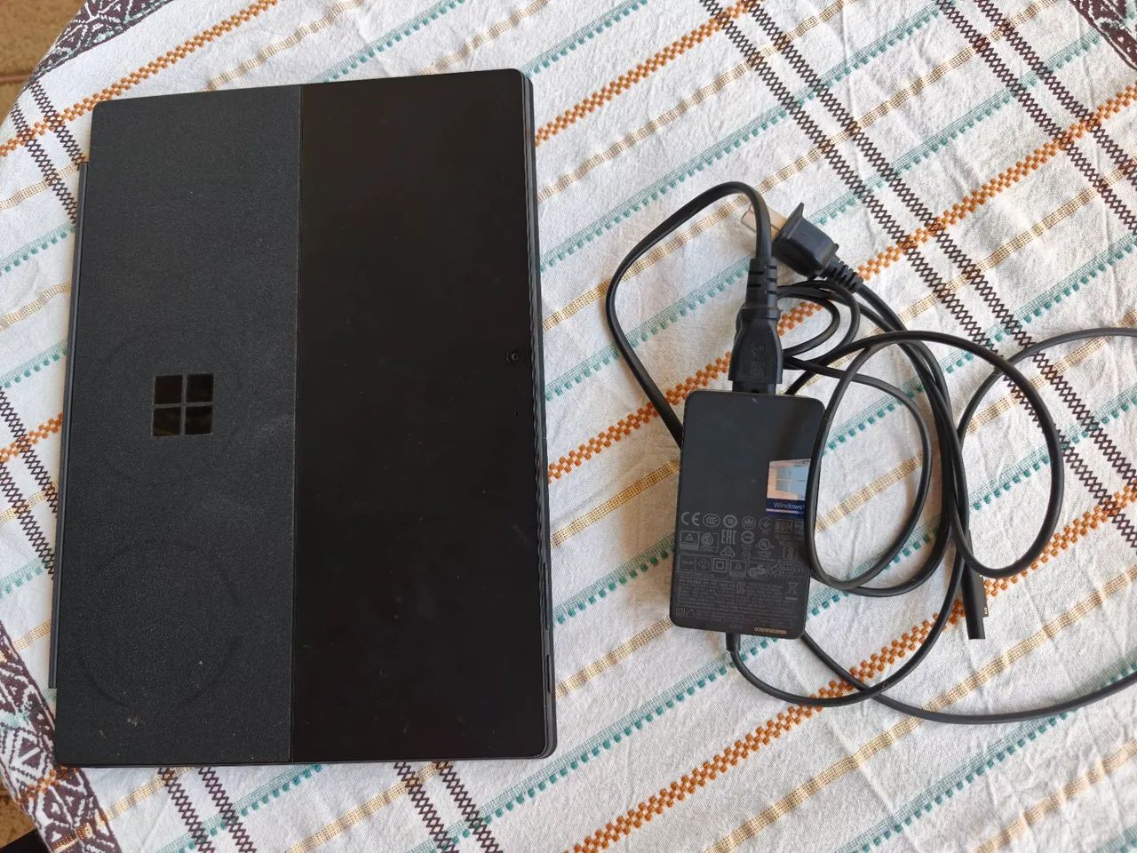 Microsoft Surface 6Pro  256GB - Foto 3