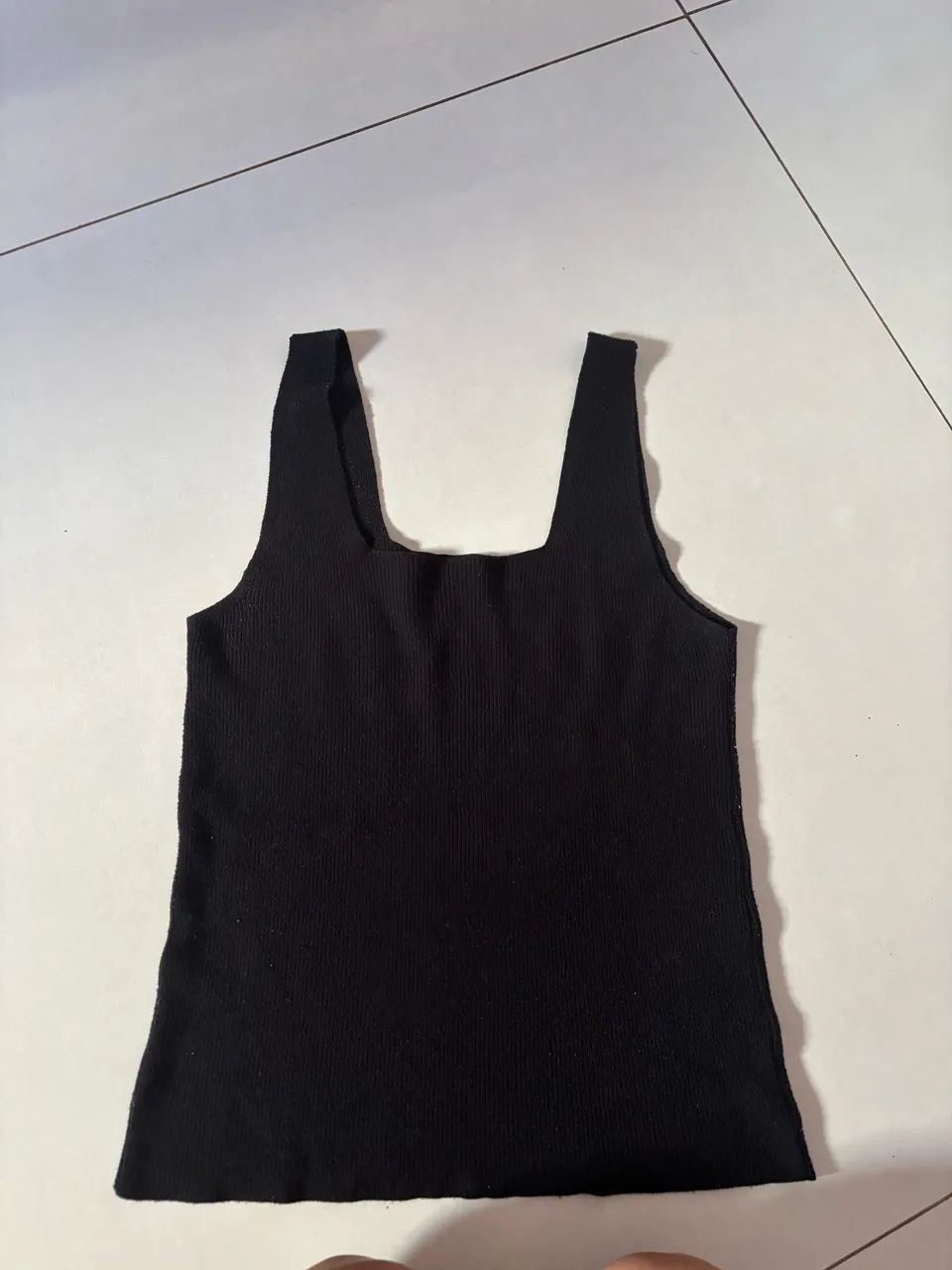 Blusa de tricot preta regata 