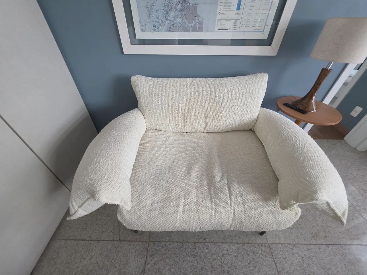 Poltrona com apoio para os pés