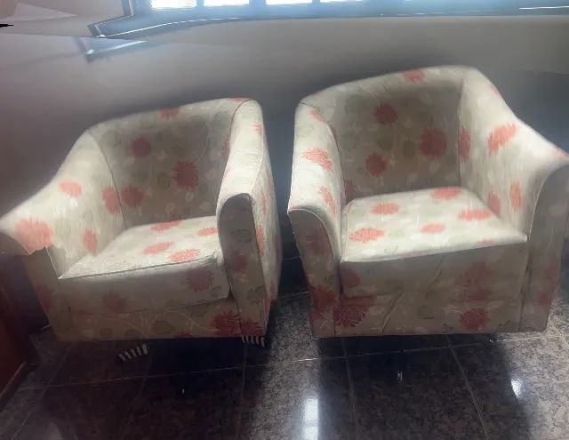 Vendo 2 Poltronas 