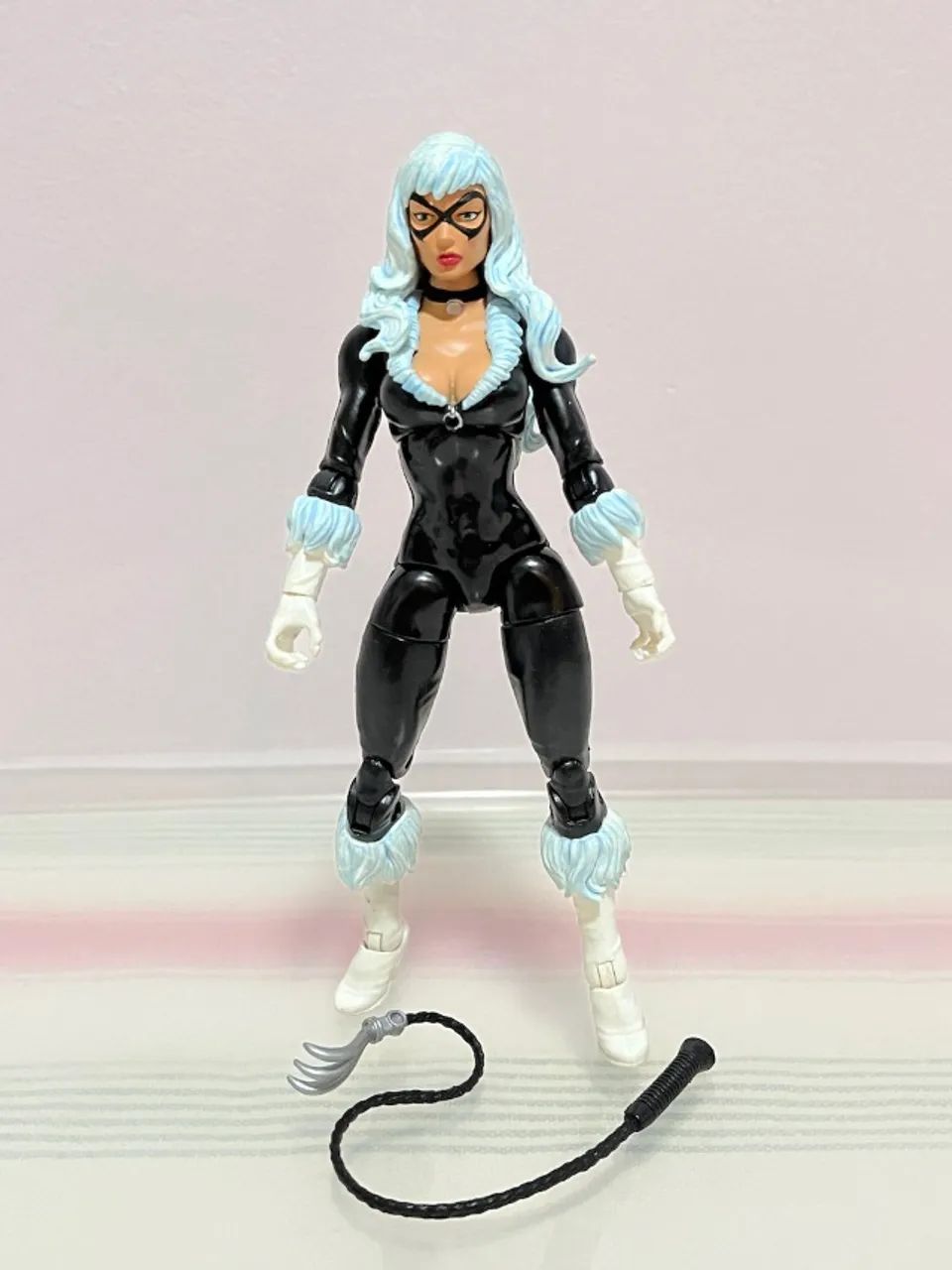 Gata Negra / Black Cat Figura Marvel Legends 2013
