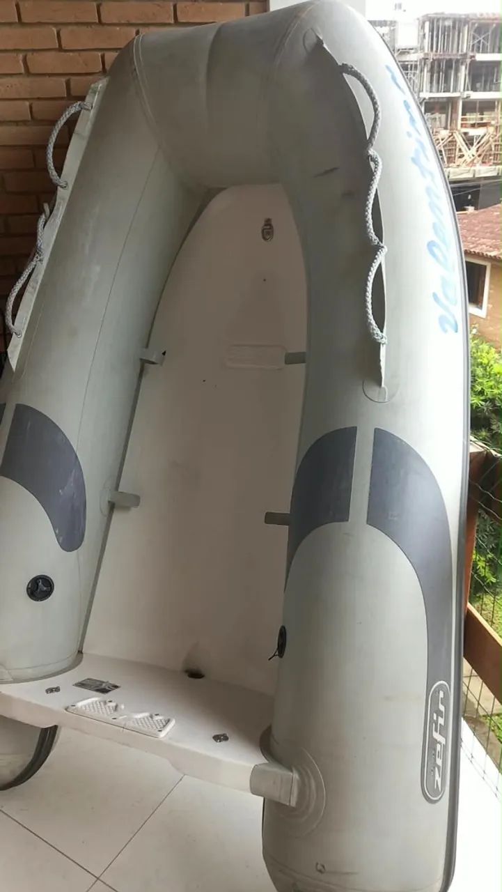 Bote Zefir modelo Wind 200 , sem uso