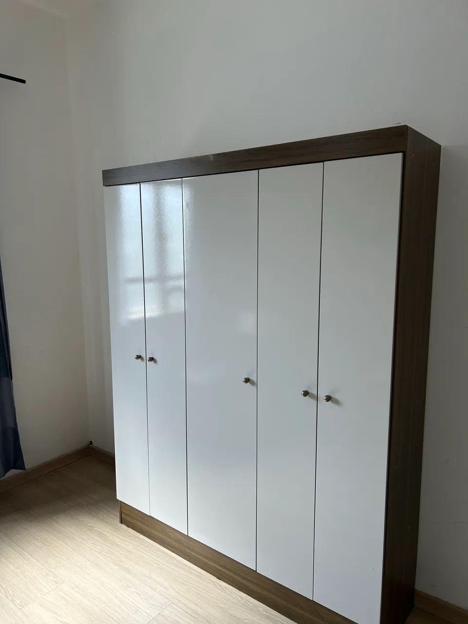 Alugo quarto para mulher no floresta 