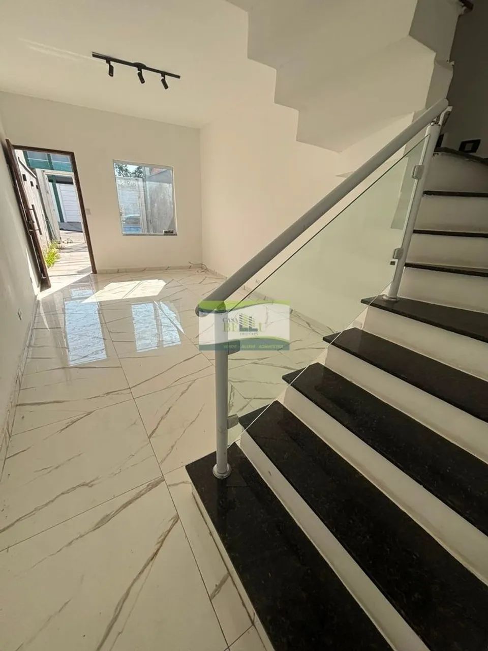 SOBRADO À VENDA  EXCELENTE OPORTUNIDADE! - Foto 2