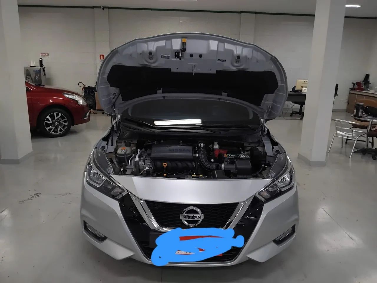 Motorista com veículo  - Foto 5