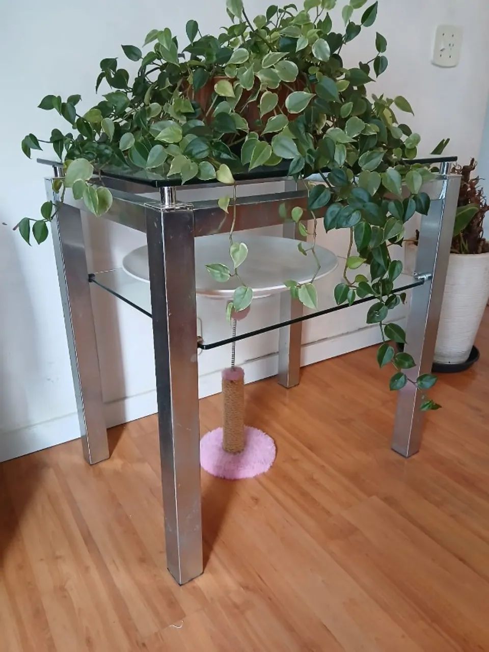 MESA CROMADA COM 2 TAMPOS DE VIDRO