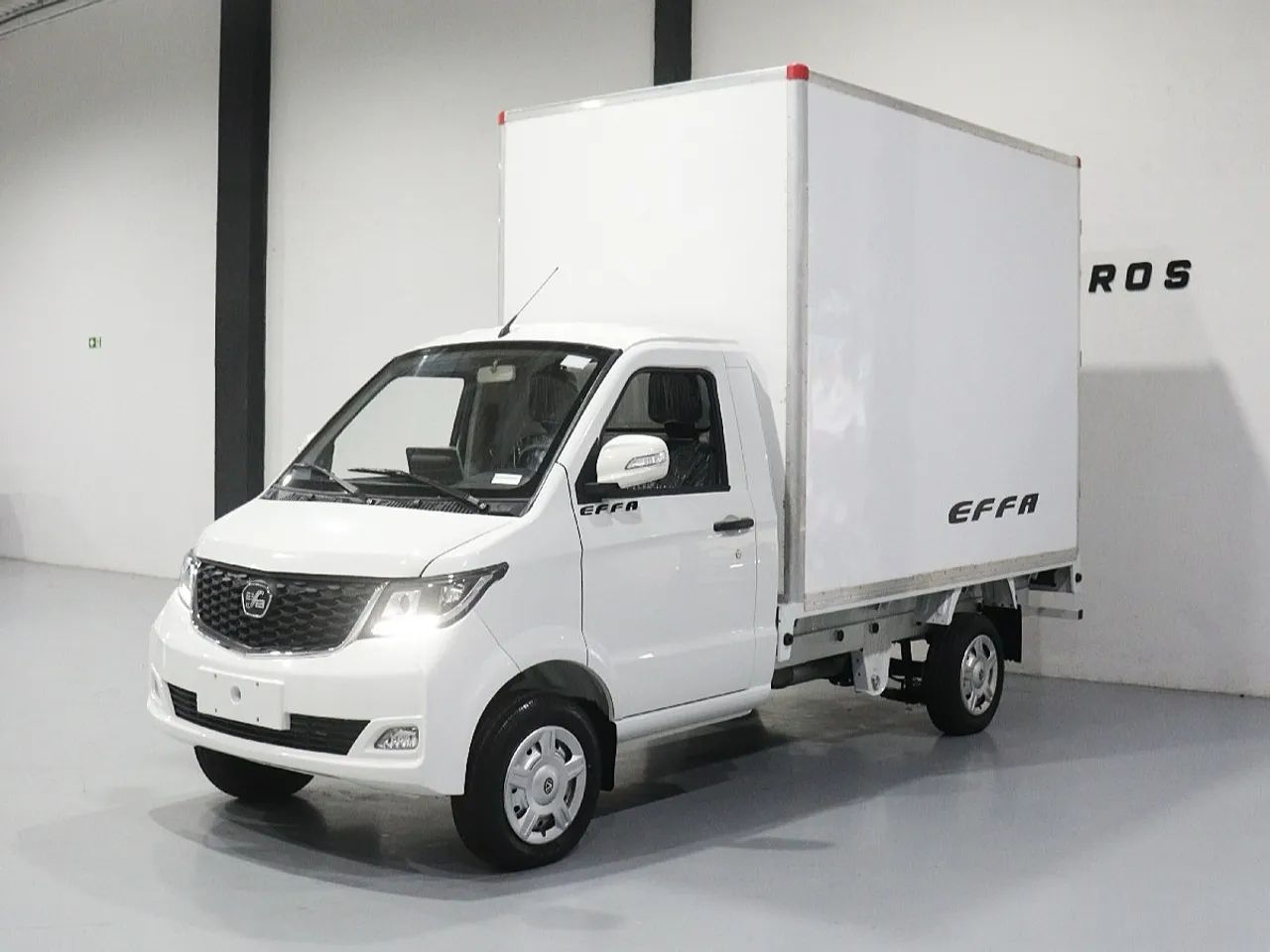 Effa V21 Baú 1.5 16v 2p 2027