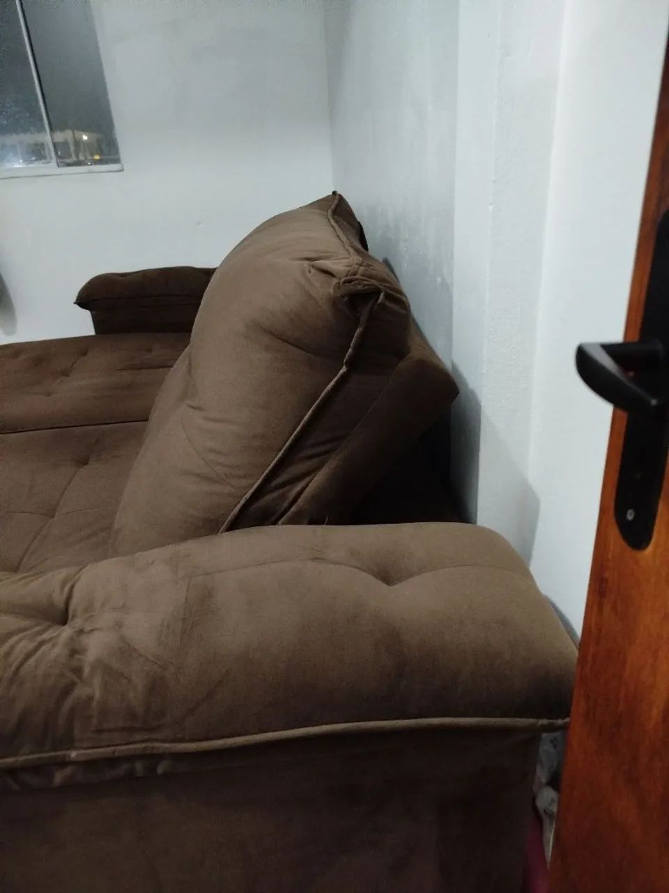 Vendo sofá retrátil 4 lugares cor marrom - Foto 4