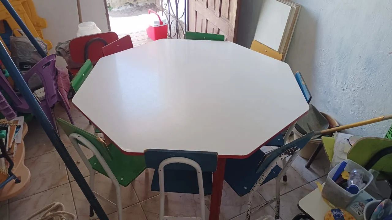 Conjunto de mesa e cadeiras  - Foto 2