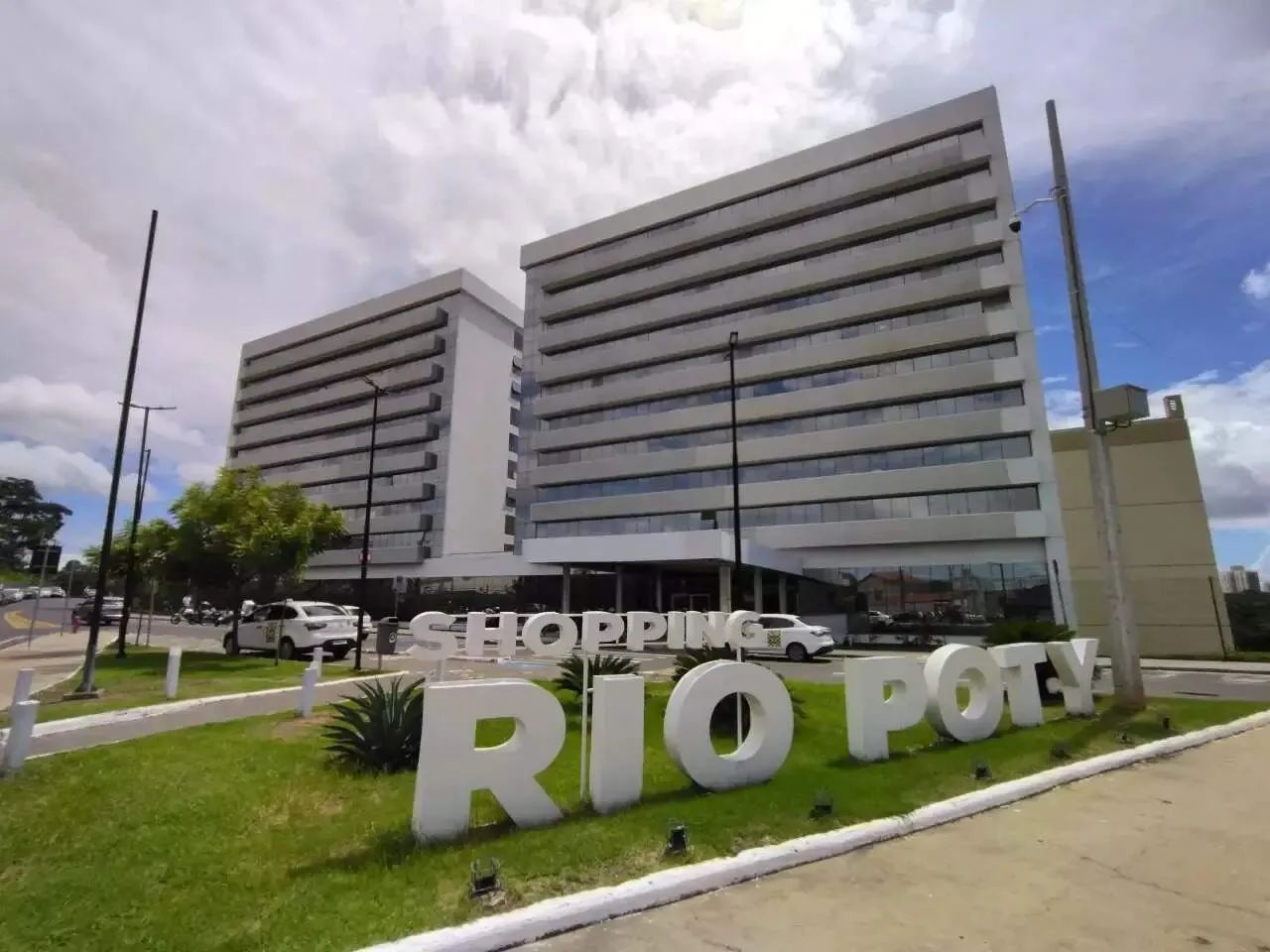 Sala Comercial para Aluguel  Shopping Rio Poty
