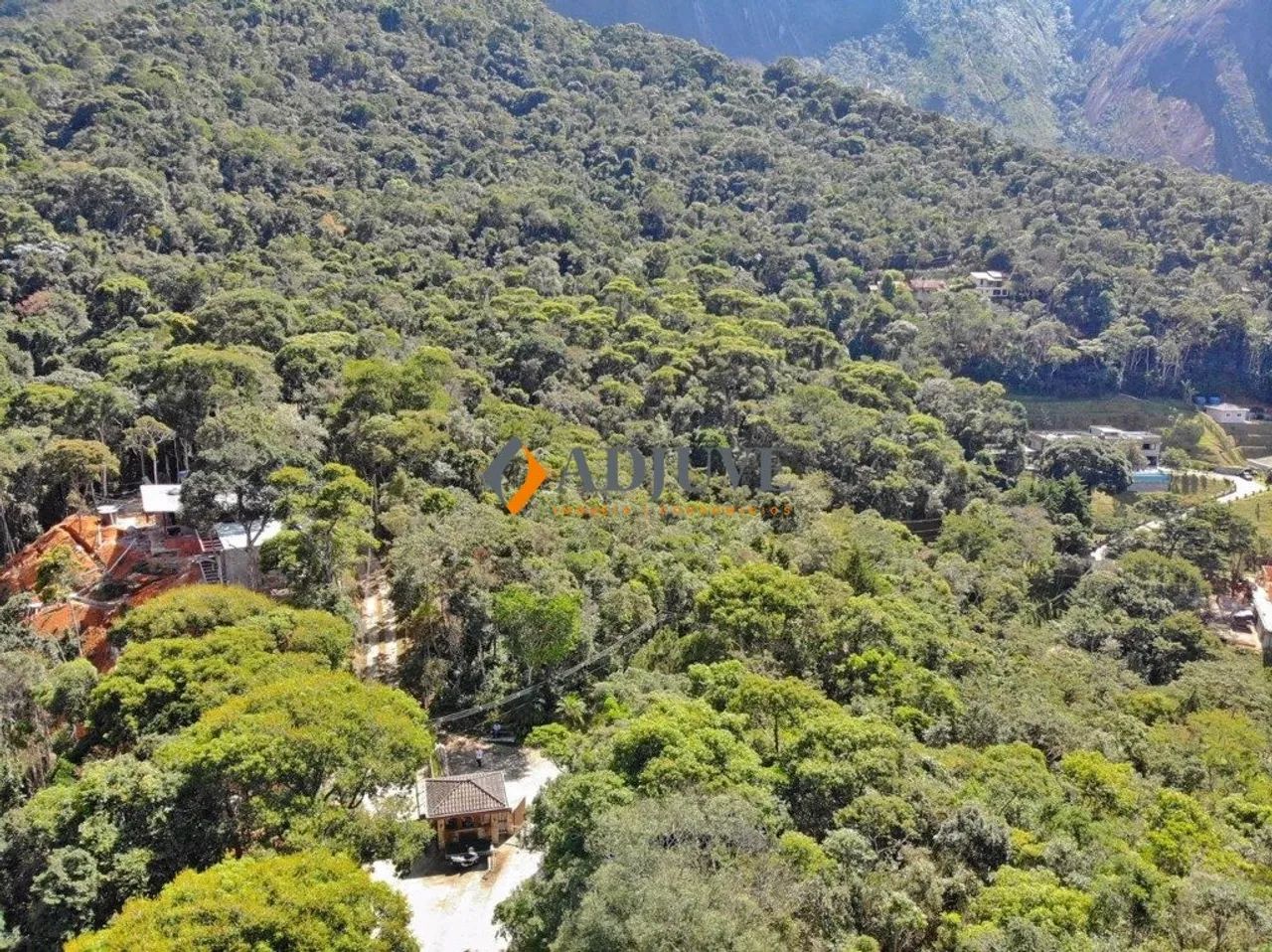 Araras, área nobre! Terreno com 10.014,68 m²