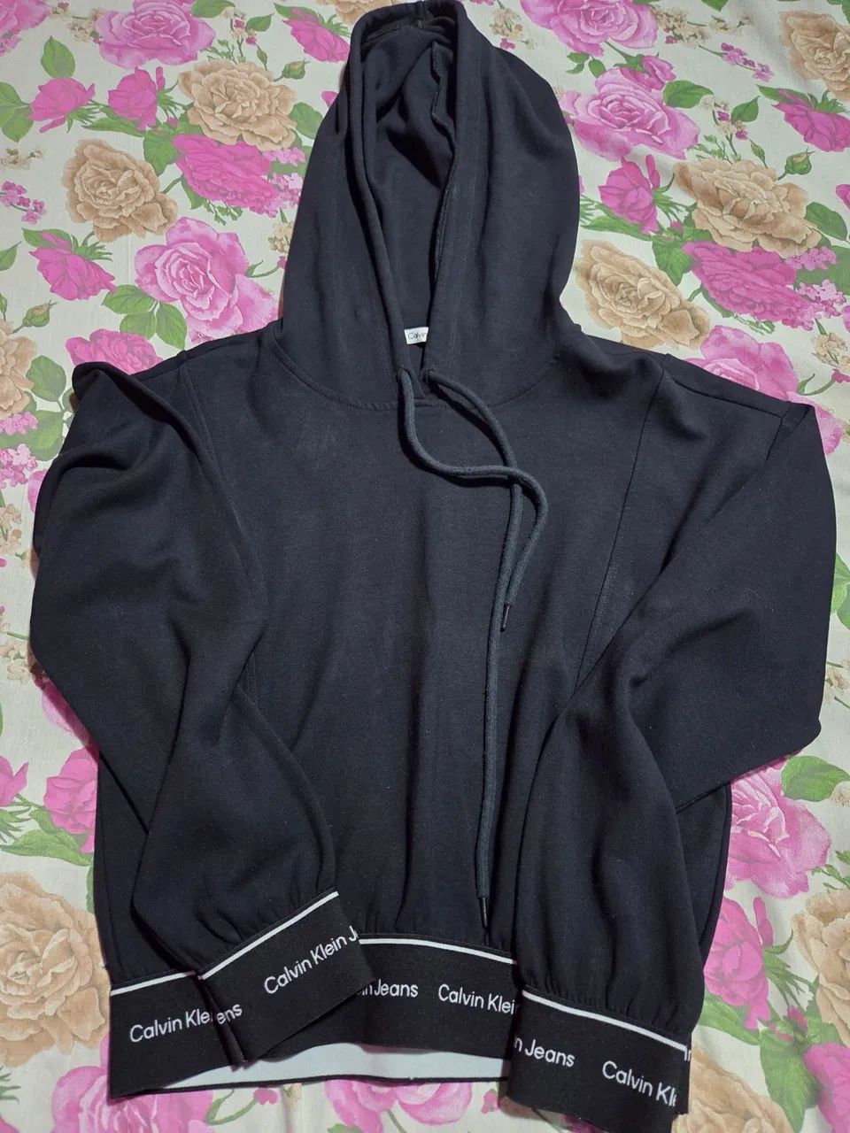 moletom cropped calvin klein preto