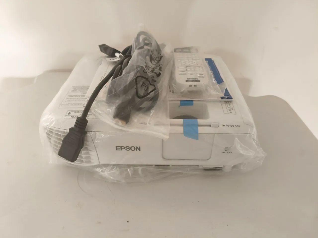Projetor Epson e20 novo  - Foto 2