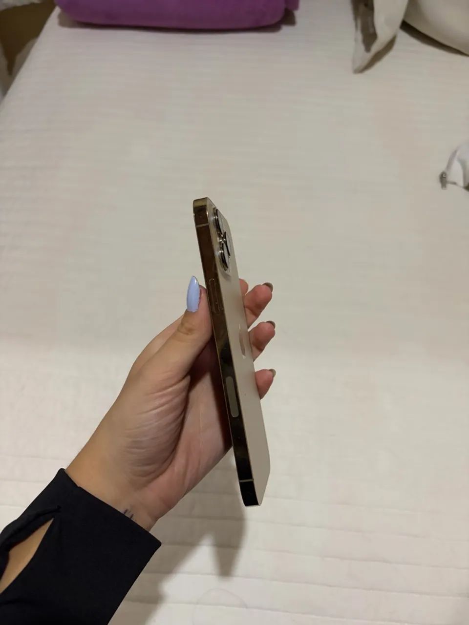 iPhone 13 Pro Max Gold 256gb - Foto 2