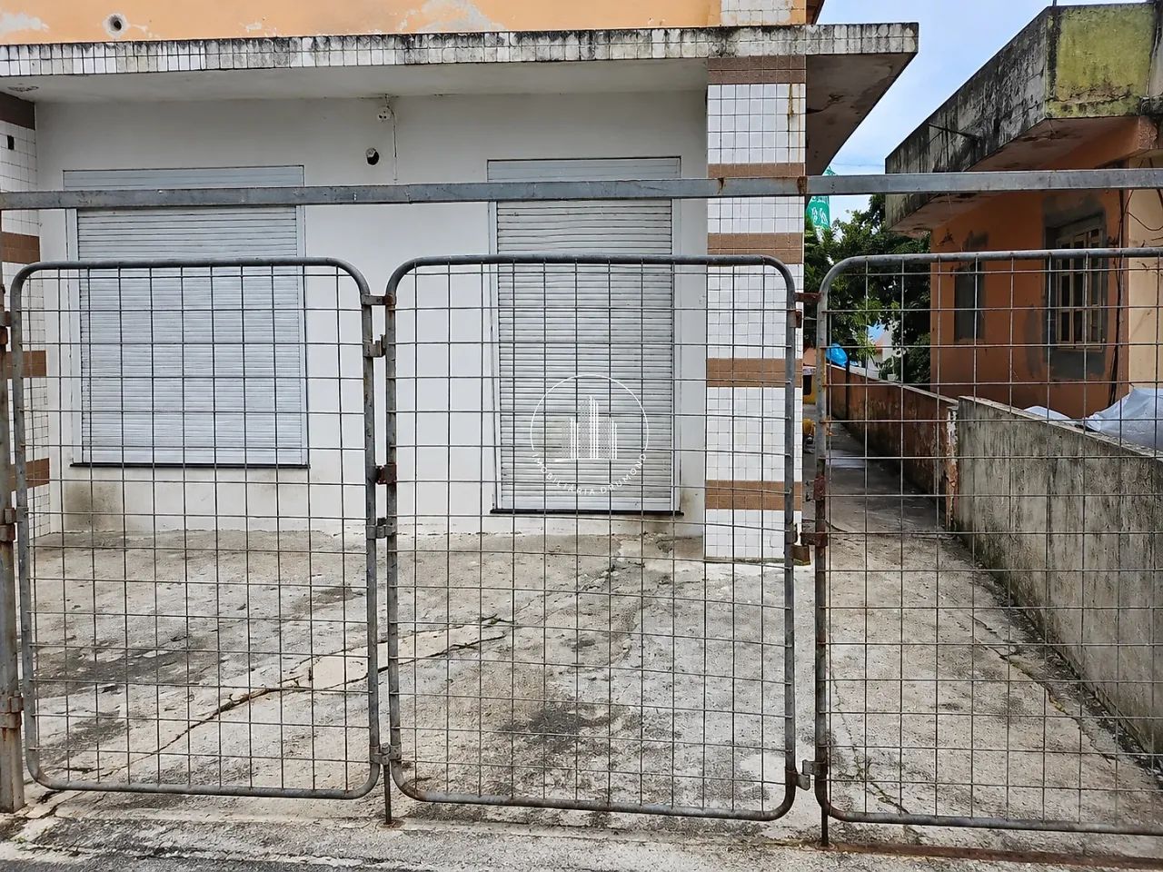 Casa em terreno de 300m2 estreito - BRN - Foto 2