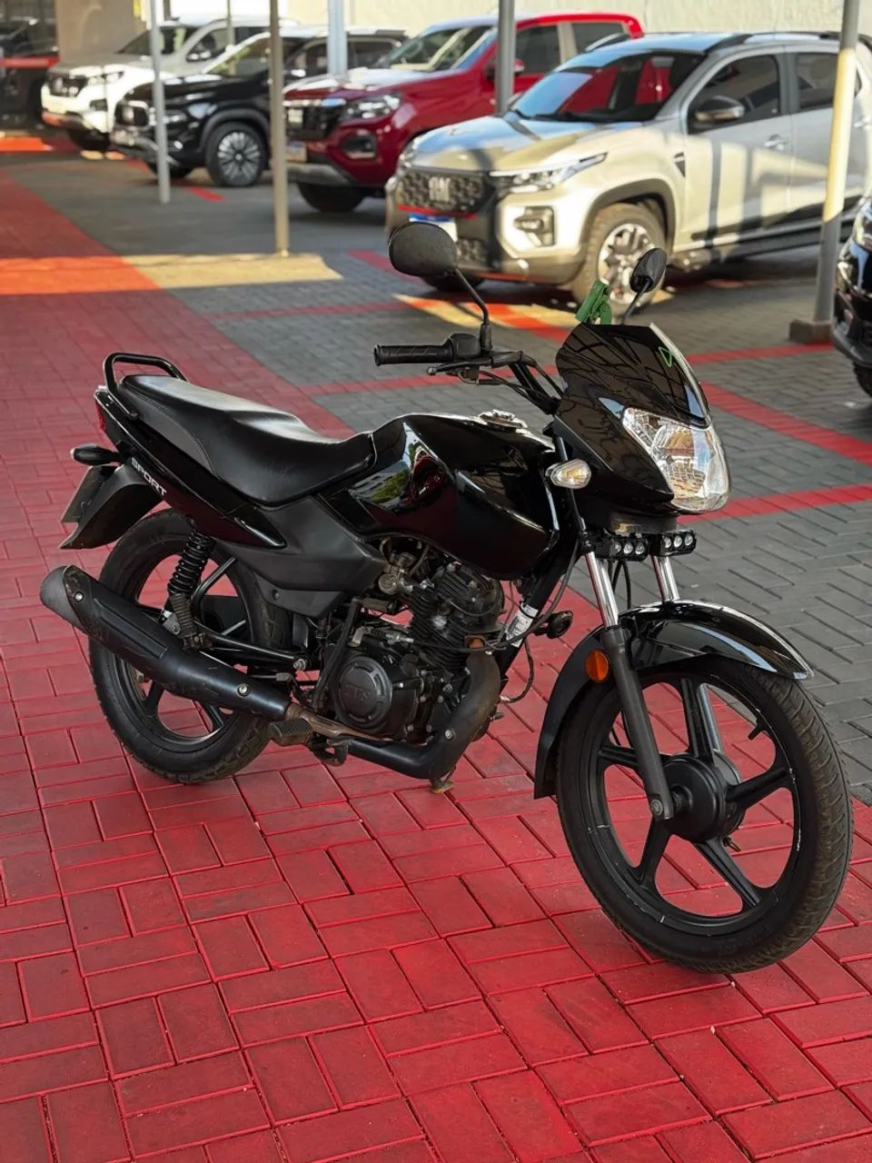 Vendo urgente 6500$ 
