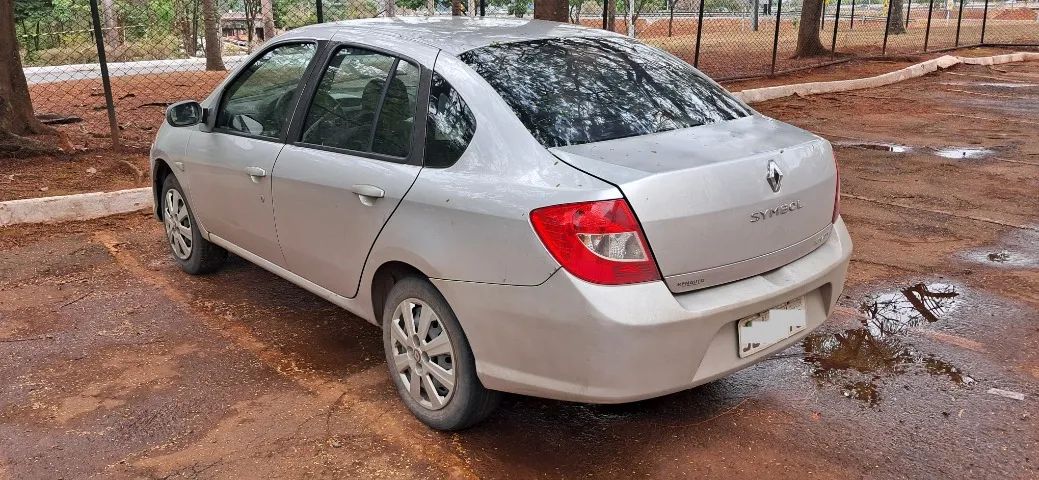 Renault Symbol PRIVILÈGE HI-FLEX 1.6 16V 4P 2010
