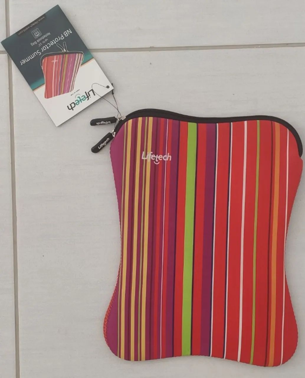 Capa de neoprene 10 para Notebooks e tablets de até 10 polegadas (Nova)