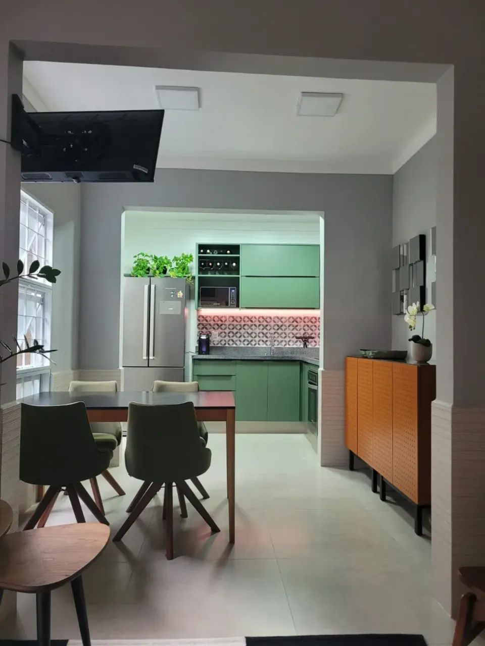 Magnífica casa térrea totalmente reformada com piscina e área gourmet - Foto 3