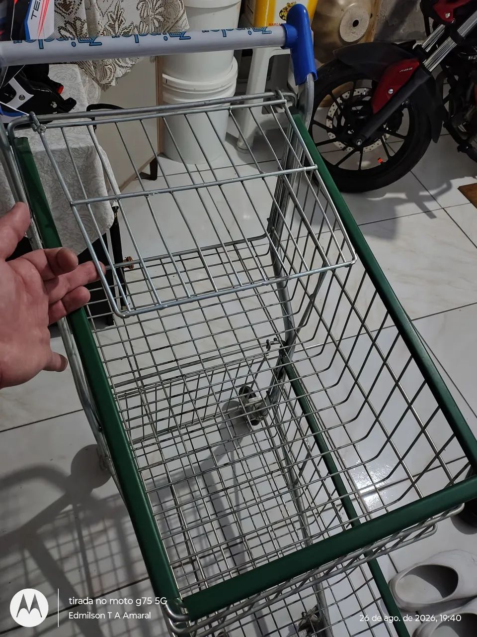 Carrinho de mercado/compras novo.