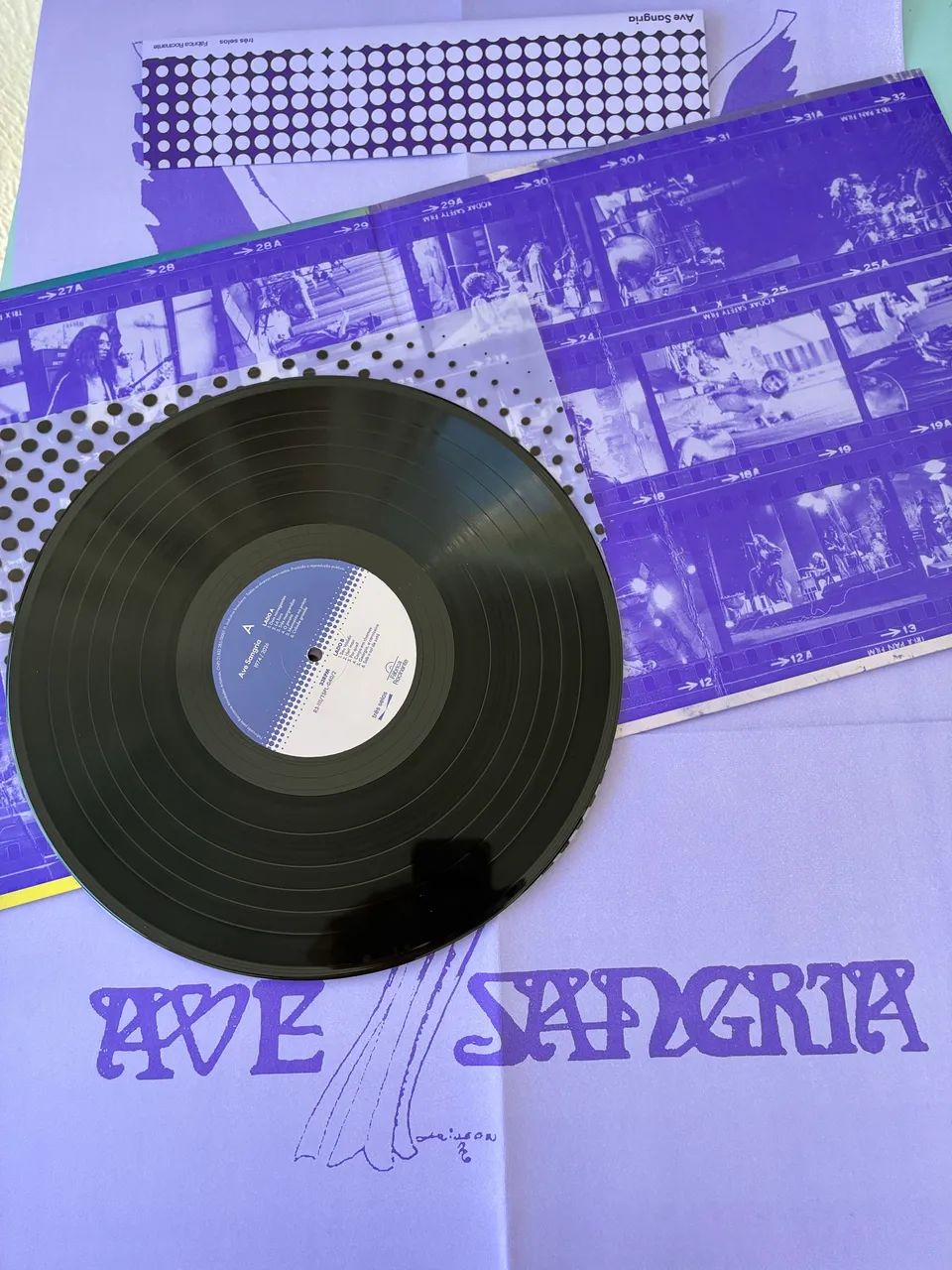 Vinil Ave Sangria - Foto 2