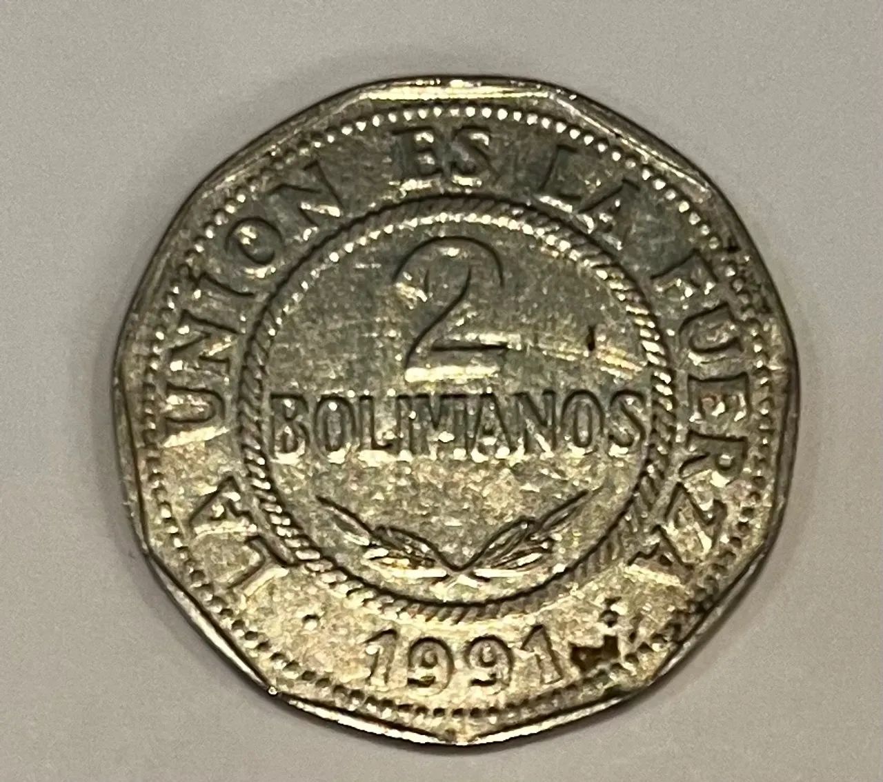 Moedas antigas - Cuba / Bolívia / Peru - Foto 4
