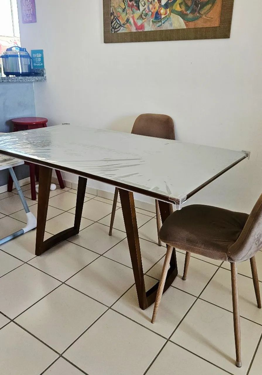 Mesa retangular madeira com  4 cadeiras - Foto 2
