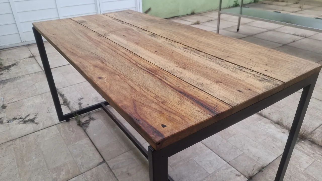 Mesa de madeira maciça estilo industrial  - Foto 3