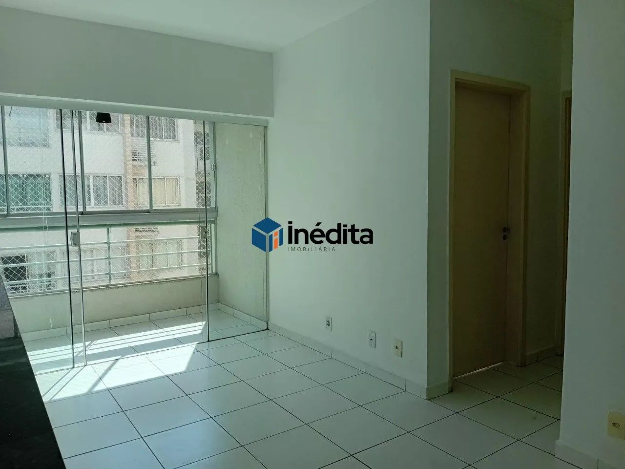 Apartamento com Suíte, Varanda e 65 m² - R$ 1.450/mês - Foto 3