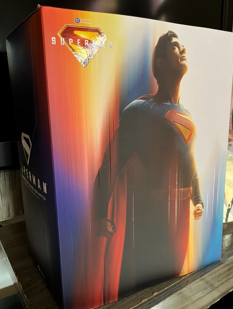 Superman and Krypto - Hot Toys - Foto 3