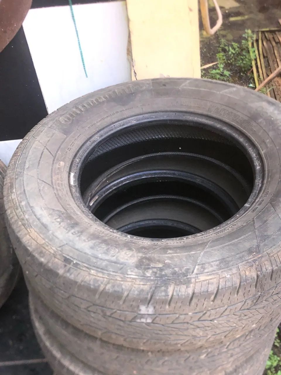 Vende-se pneus de camionete - Foto 3