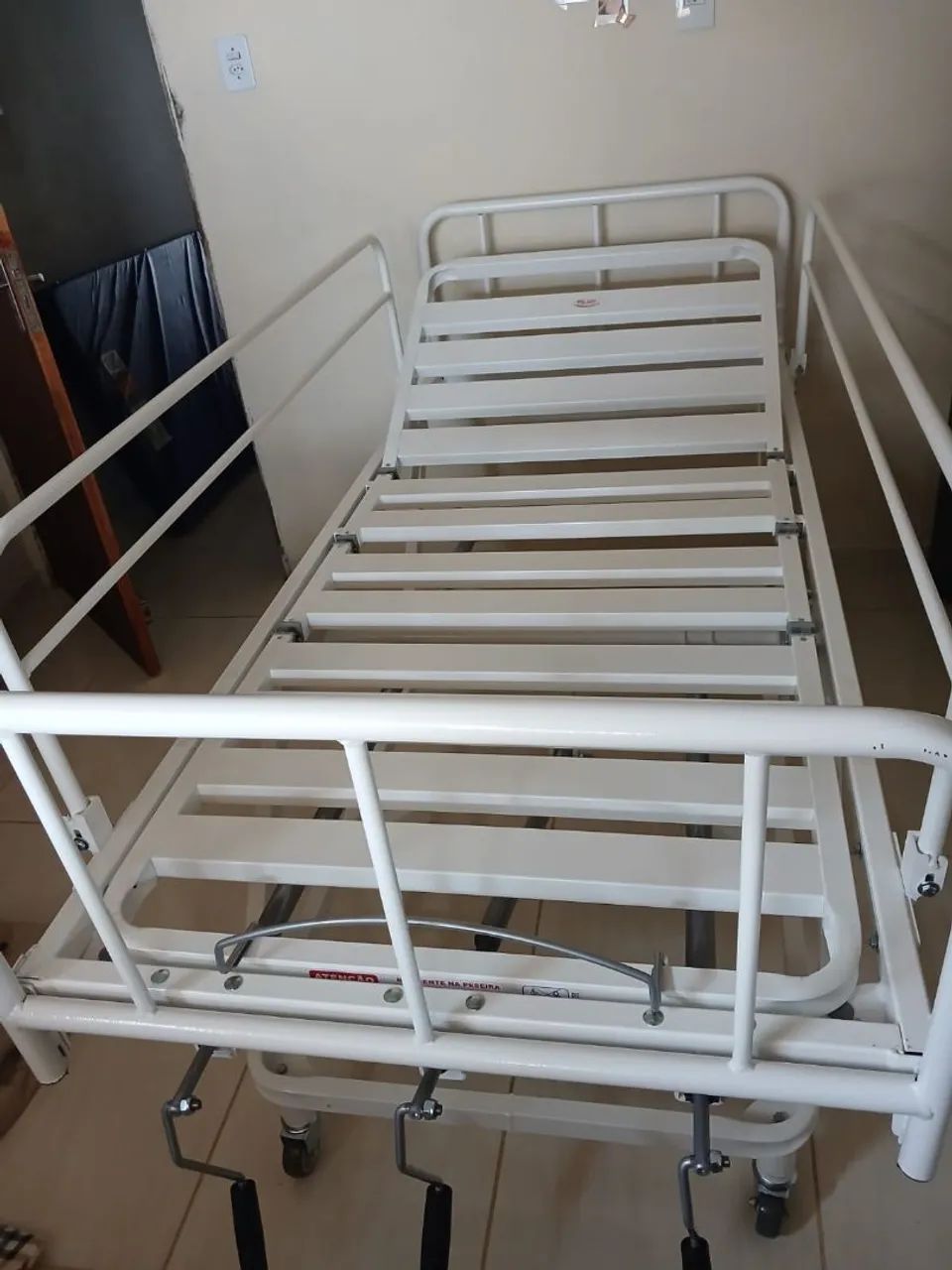 VENDO - CAMA HOSPITALAR - Foto 3