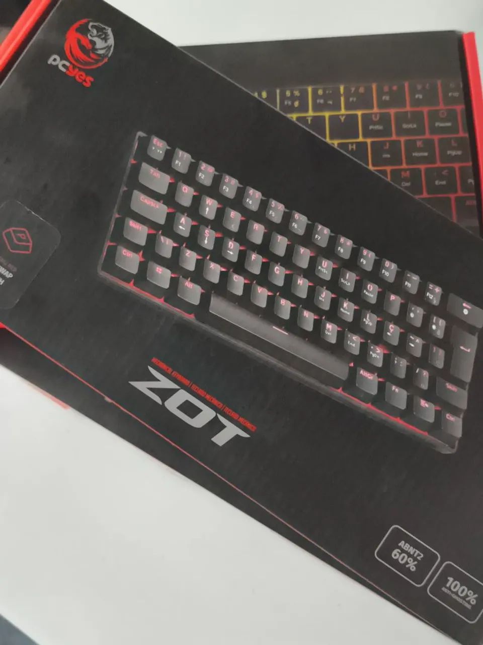 TECLADO GAMER ZOT PCYES PRETO LUZ VERMELHA