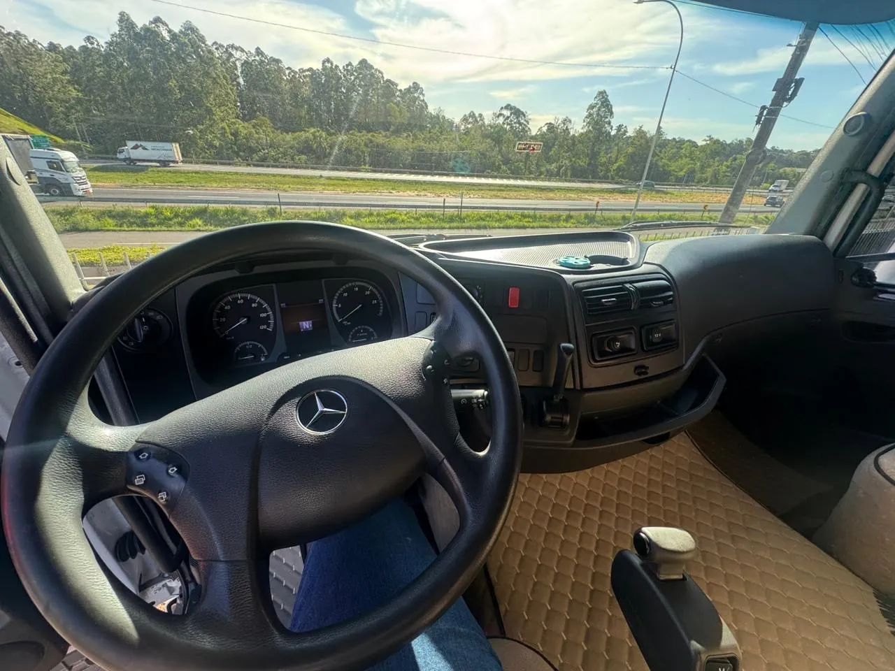 M. Benz Axor 2041 2019 impecável  - Foto 9
