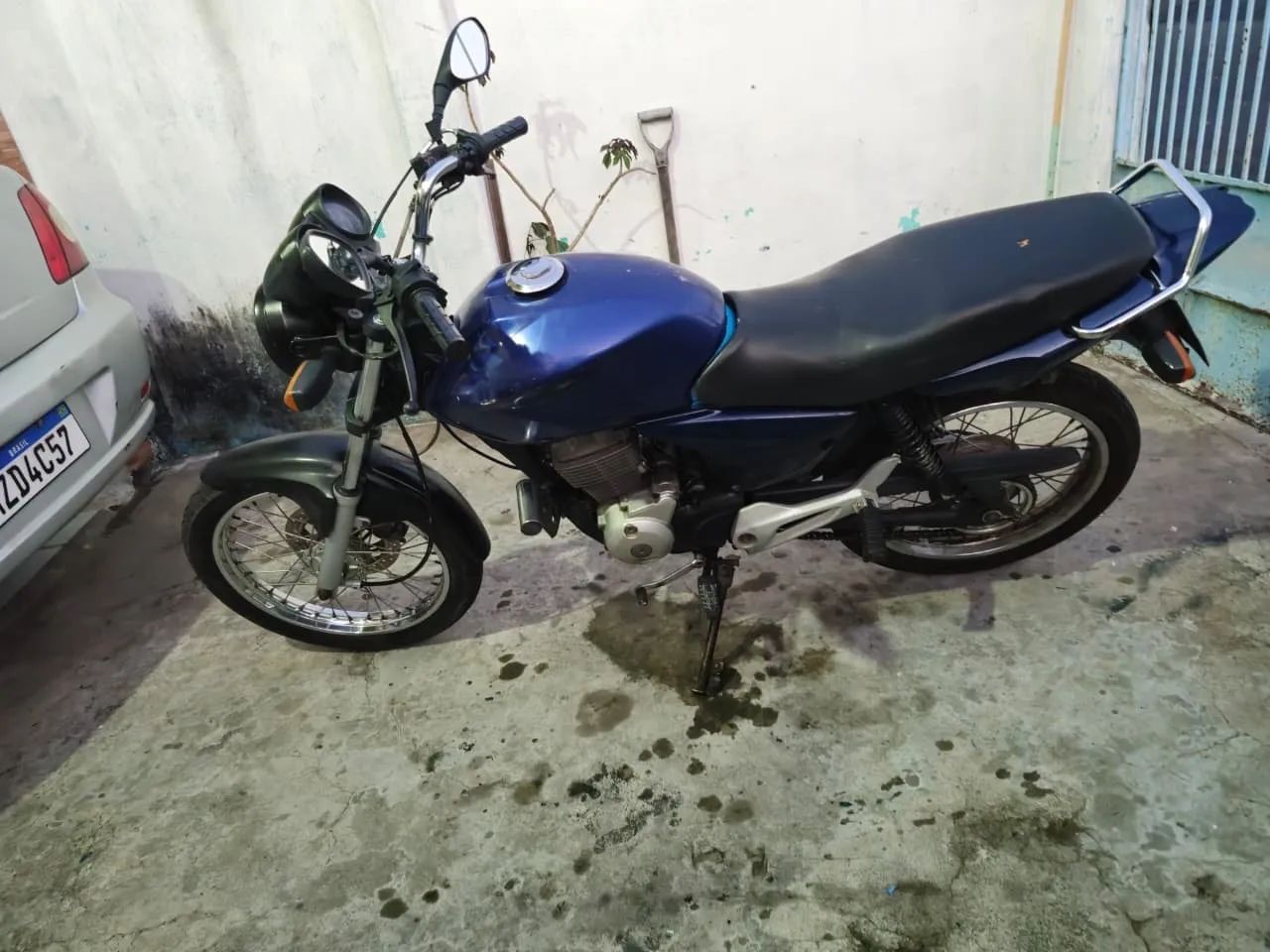 Titan 150