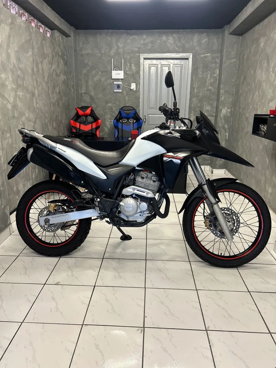 HONDA XRE 300 2015 - Foto 2