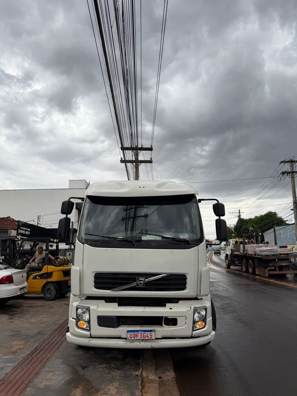 Volvo VM 260 Bitruck 8x2 Ano 2011 - Foto 2