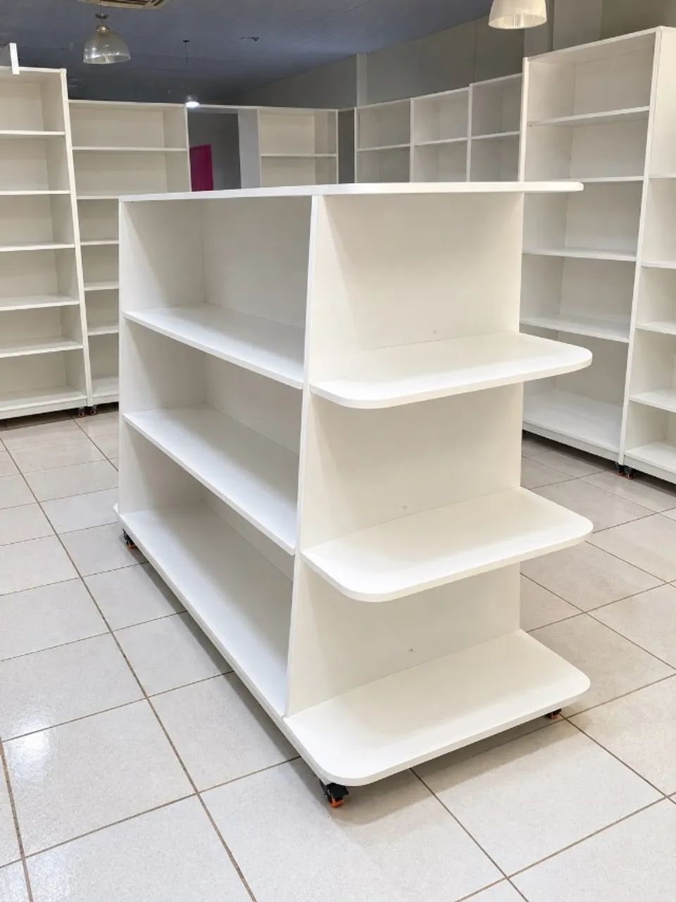 GÔNDOLA DE MDF
