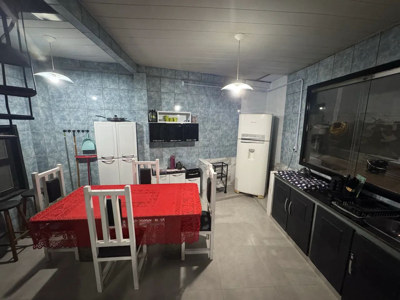 Quarto privado com cozinha e banheiro coletivo - Foto 4