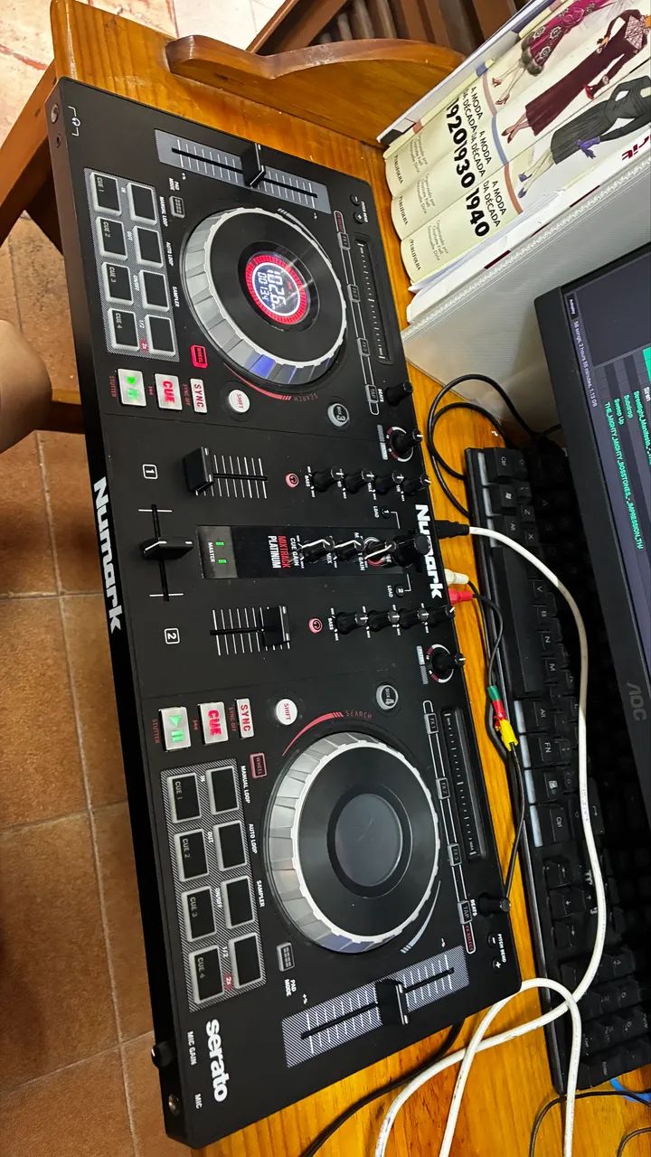 CONTROLADORA  DJ NUMARK MIX TRACK PLATINUM  - Foto 2