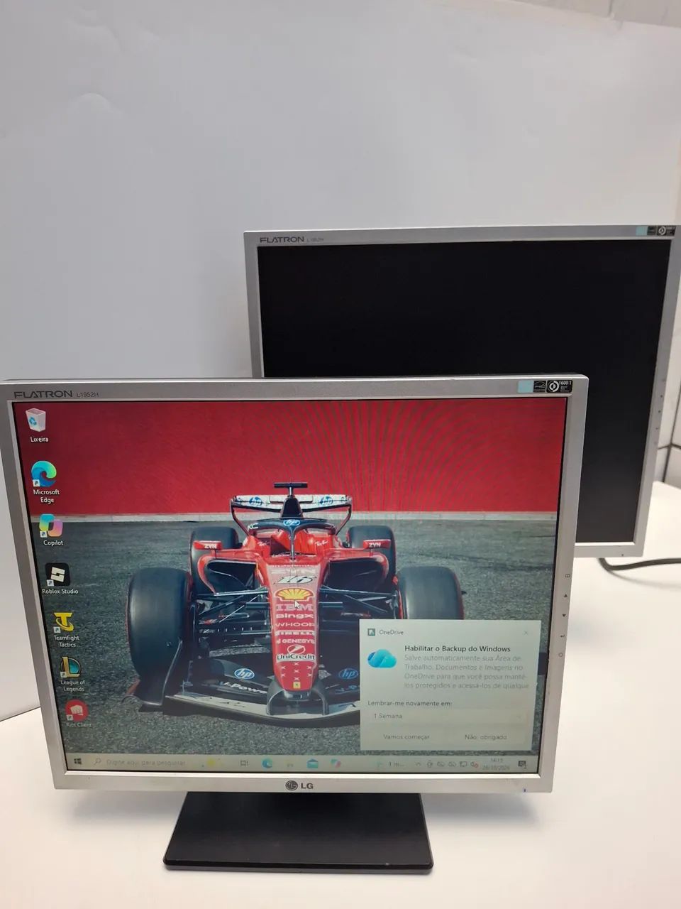 KIT 2 MONITORES LG 19" - EM OTIMO ESTADO - Foto 3