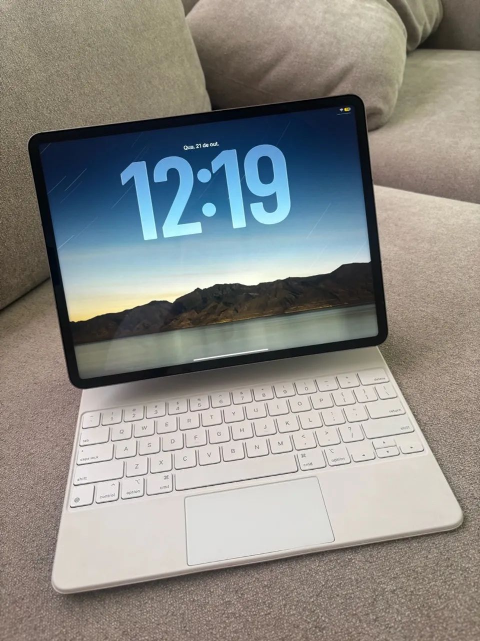 iPad Pro 12.9" (6ª Geração - Chip M2) 128GB Cellular + Magic key original - Foto 2